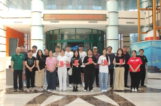 情系职工子女  助力梦想启航——m88官网集团举行职工子女高考奖学金发放仪式