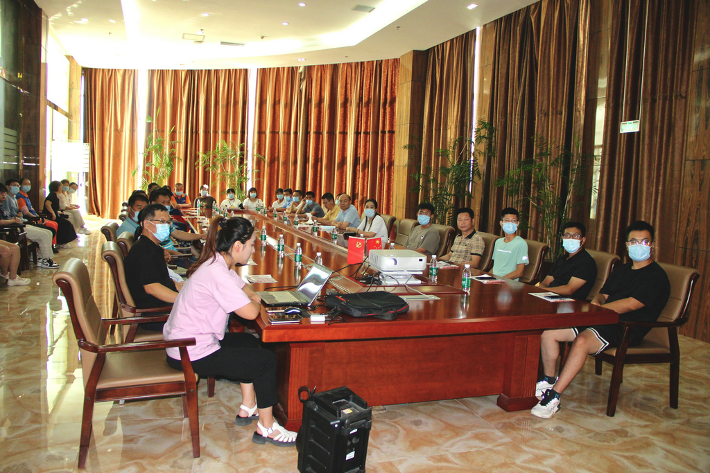 m88官网集团举行2022年职工子女高考奖学金发放仪式